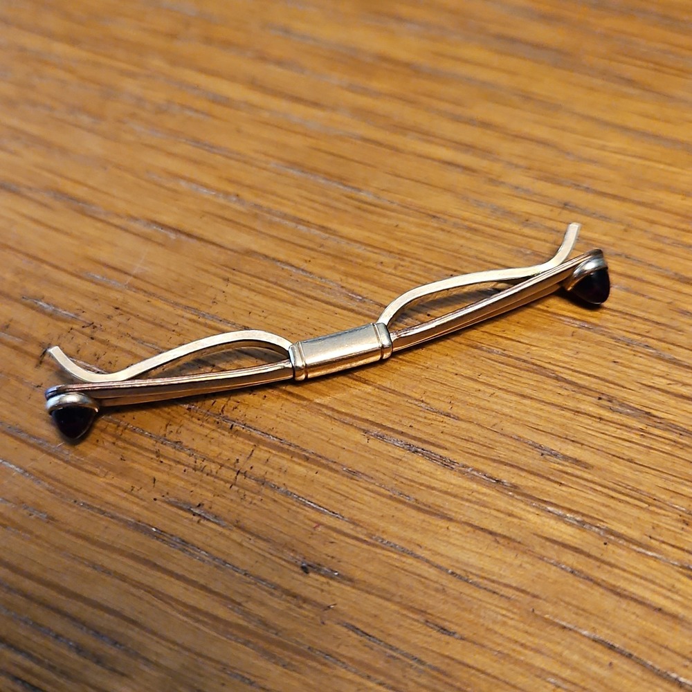 Vintage Hadley Gold Tone Dress Shirt Collar Bar Clip Red 2-1/8 Inches